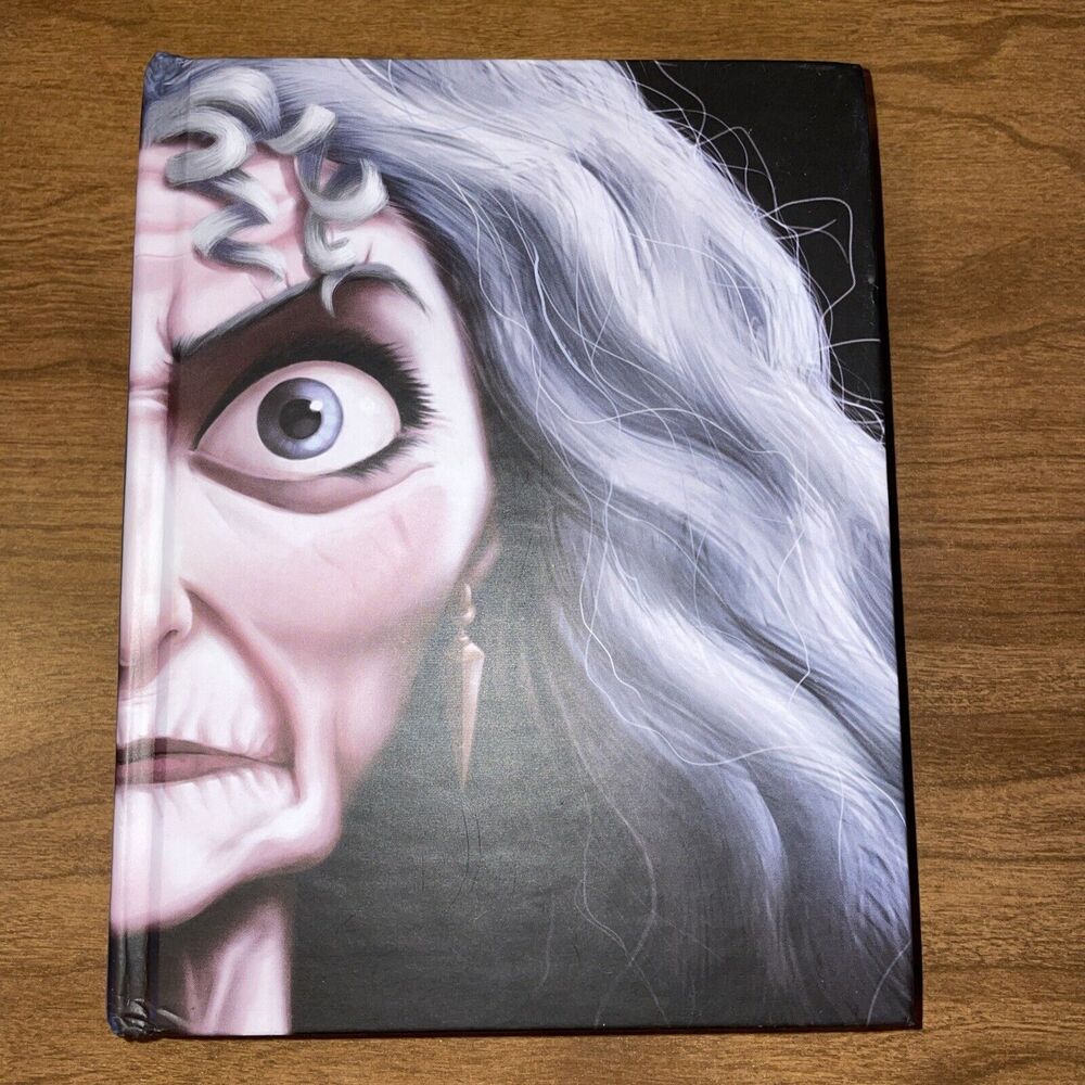 Mother Knows Best: A Tale of the Old Witch (Villains) by Valentino, Serena